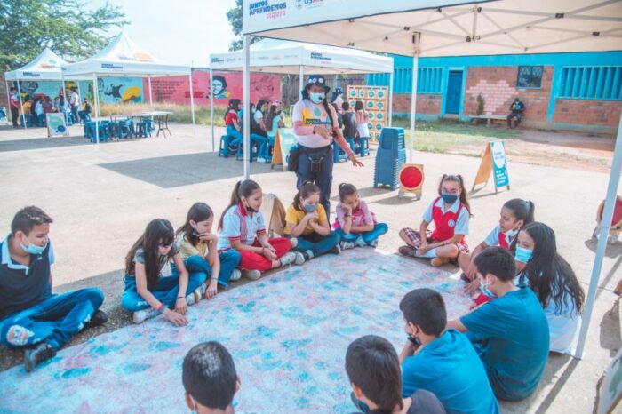 Así fue el paso del camión que resalta la educación de calidad e inclusiva